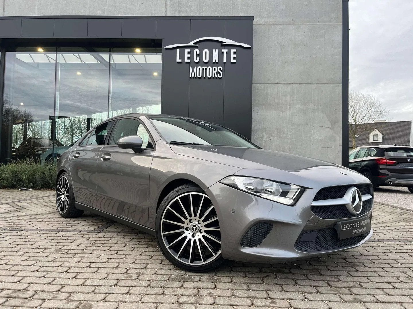 Mercedes-Benz A-CLASS 180 A 180 7G-DCT Berline Widescreen Ca, 4 deurs, Stof, Gebruikt, 4 cilinders