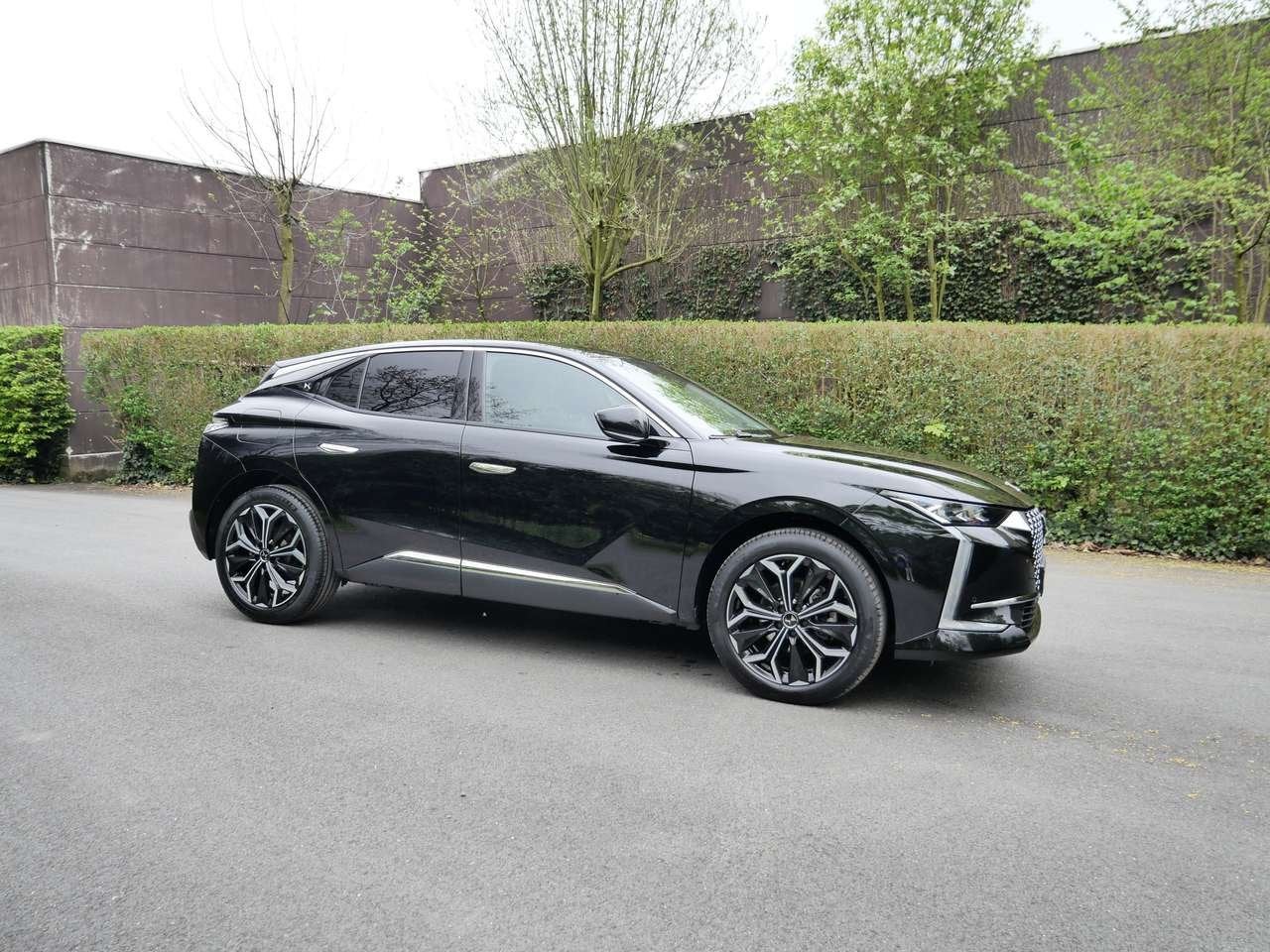 DS Automobiles DS4 PLUG-IN-HYBRID 225PK+tot 48 ste maand ga, Auto's, Adaptive Cruise Control, 0 min, 179 pk, Zwart