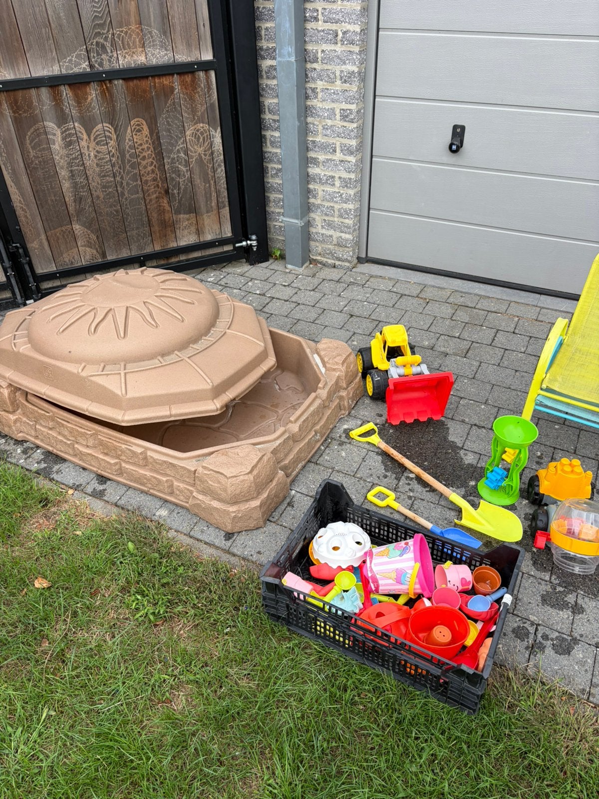Volledig lot: zandbak en speelgoed, Enlèvement, Utilisé