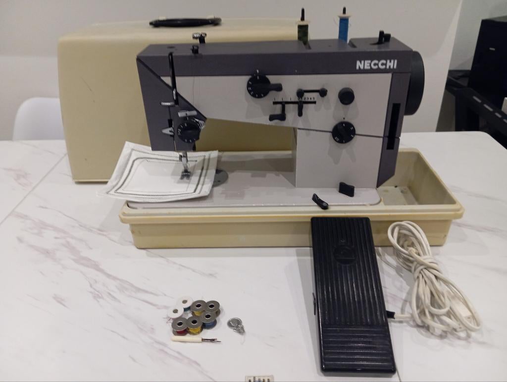 Naaimachine NECCHI, Ophalen of Verzenden, Naaimachine