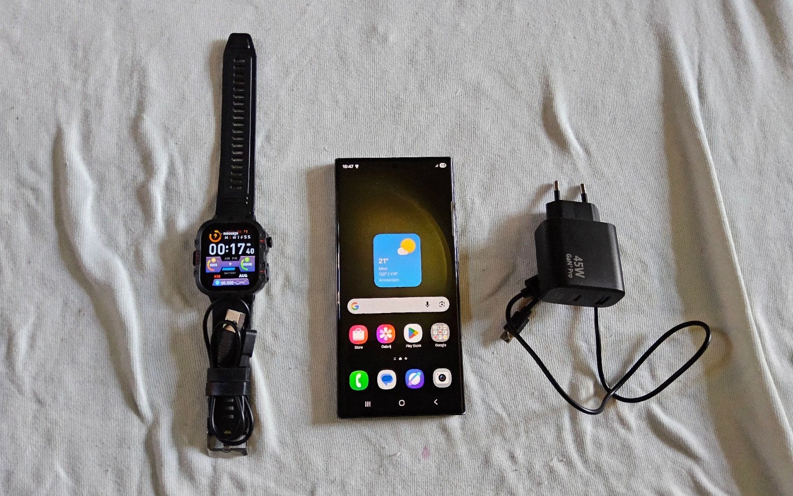 Samsung Galaxy S23 ultra, 256 Go, presque neuf avec montre c, Télécoms, Enlèvement ou Envoi