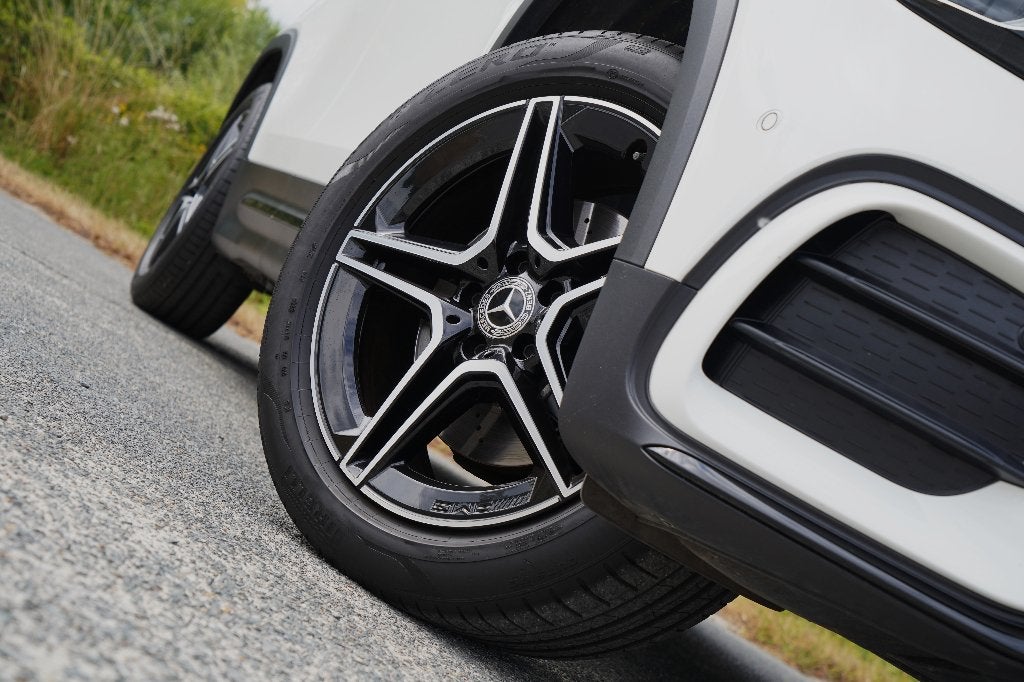 Prachtige Mercedes GLB 180 AMG-Line 1ste eigenaar, Auto's, Dealer onderhouden, Wit, Bedrijf, 5 zetels