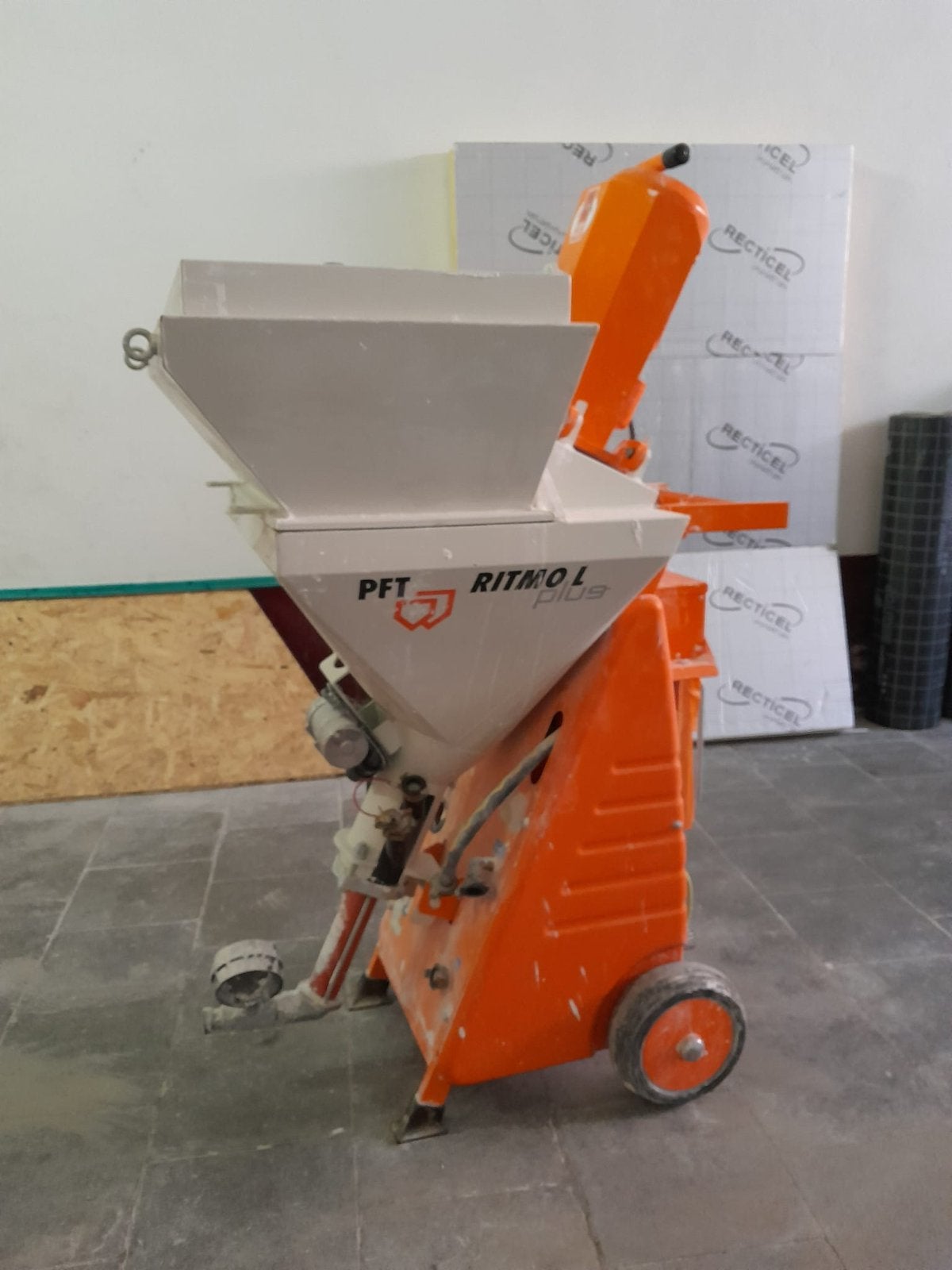 Pft ritmo L plus spuitmachine /gips /pleister werken, Enlèvement, Utilisé