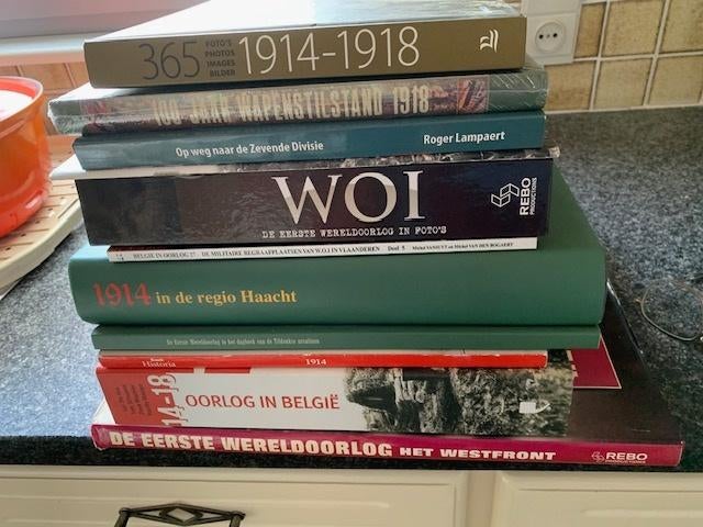 Boeken over WO 1 en WO 2, Ophalen, Niet van toepassing, Zo goed als nieuw, Algemeen
