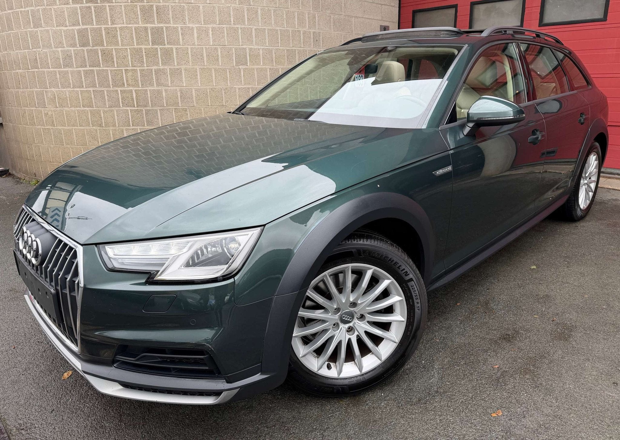 Audi A4 Allroad 2.0 TDi Quattro S tronic + CAMÉRA + PANO +, Automaat, Gebruikt, 4 cilinders, A4
