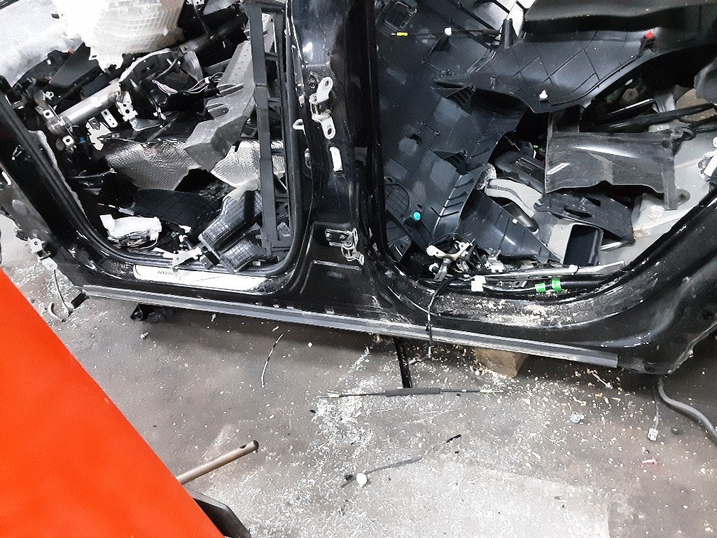 SEUIL DE PORTE GAUCHE Toyota Corolla Cross (01-2020/-), Kundenbetreuung@toyota.de, Toyota, Utilisé, Toyota-Allee 2
50858  Köln, DE