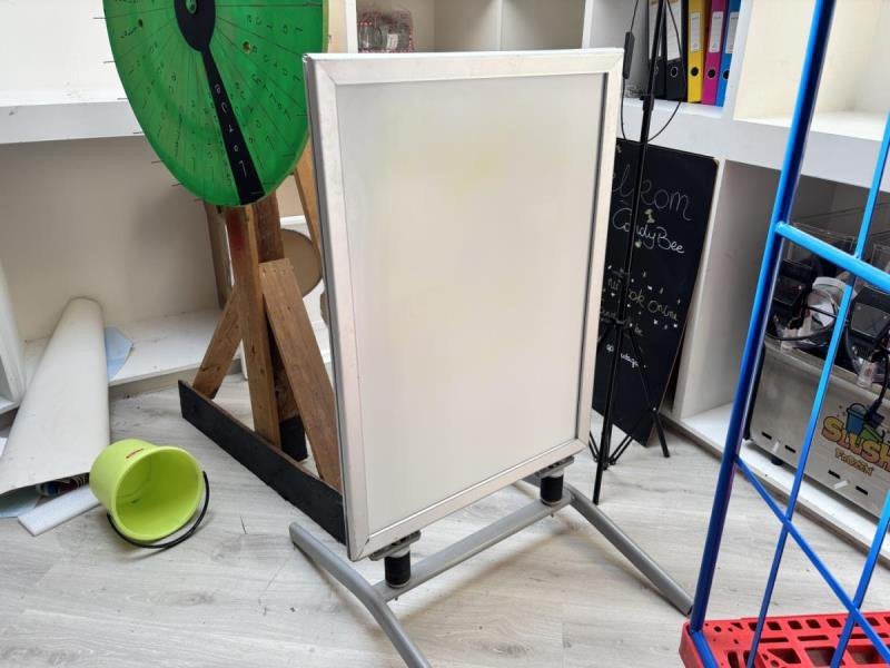 Stevig Stoepbord / Swingbord (Windvast) – Goede staat, Bricolage & Construction, Casiers & Boîtes, Enlèvement, Comme neuf