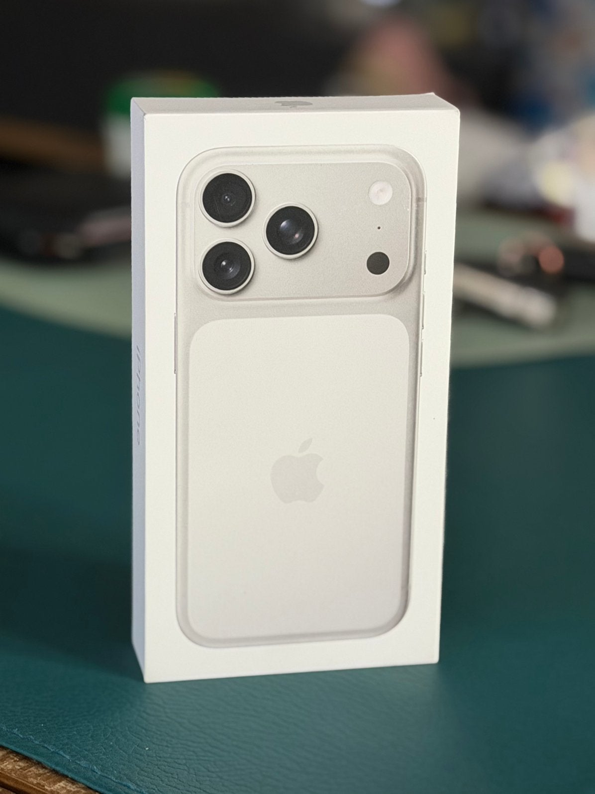 iPhone 17 Pro 256gb Silver, nieuw geseald met factuur!, Télécoms, Téléphonie mobile | Apple iPhone, Enlèvement ou Envoi, Sans abonnement