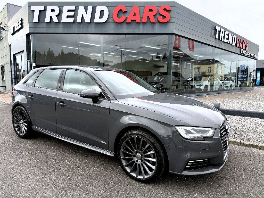 AUDI A3 E-TRON 40 TFSI PHEV AUT CUIR KEYLESS LED MATRIX DYNA, Autos, Argent ou Gris, Achat, Entreprise, Garantie prolongée