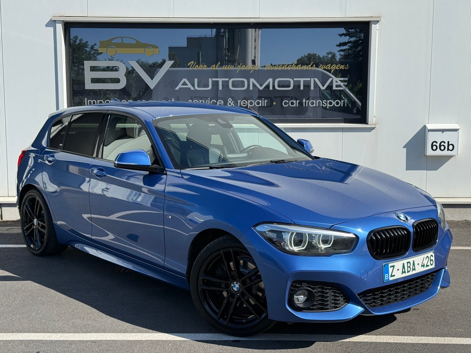 BMW 120i Automaat - HiFi sound - LEDER - NAVI - LED, Autos, BMW, Cuir, Achat, Entreprise, Entretenue par le concessionnaire