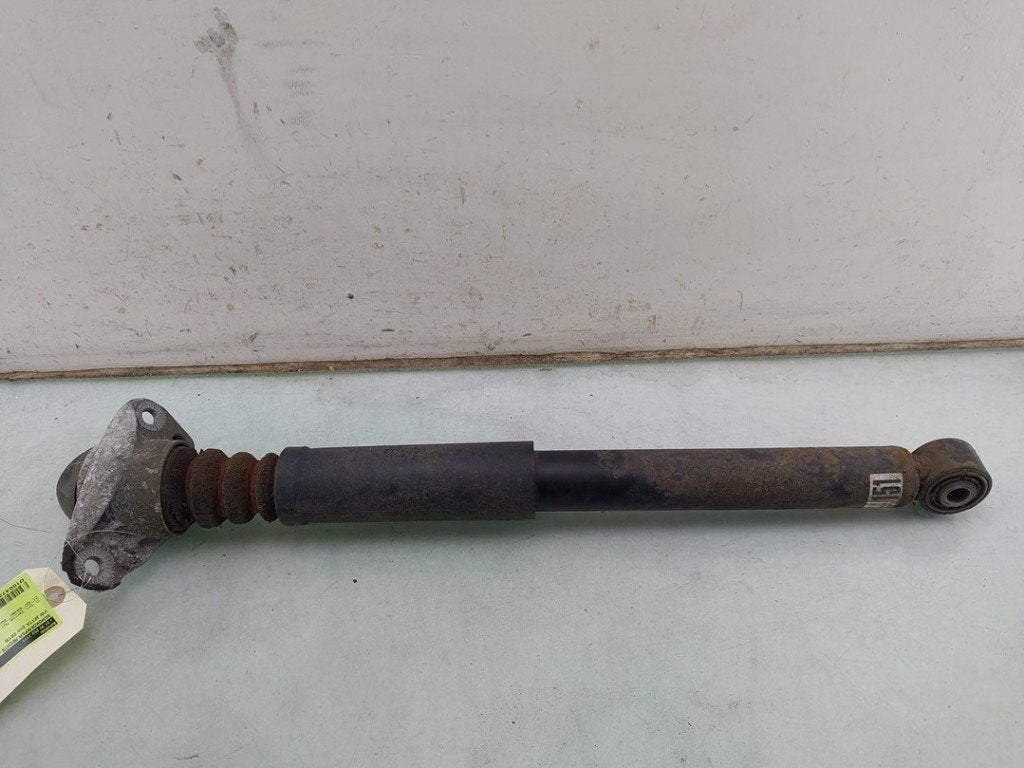 AMORTISSEUR ARRIÈRE DROIT Volkswagen Jetta IV (162 / 16A), Volkswagen, Volkswagen AG, Utilisé, Kundenbetreuung@volkswagen.de