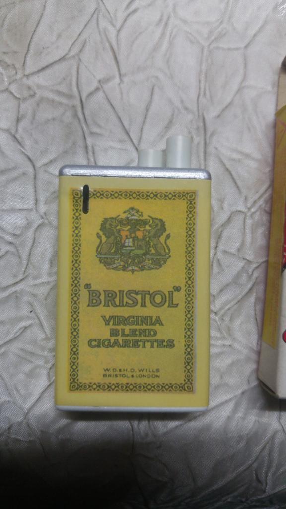 Vintage aansteker briquet Bristol pack lite corea neuf 005, Enlèvement ou Envoi, Briquet
