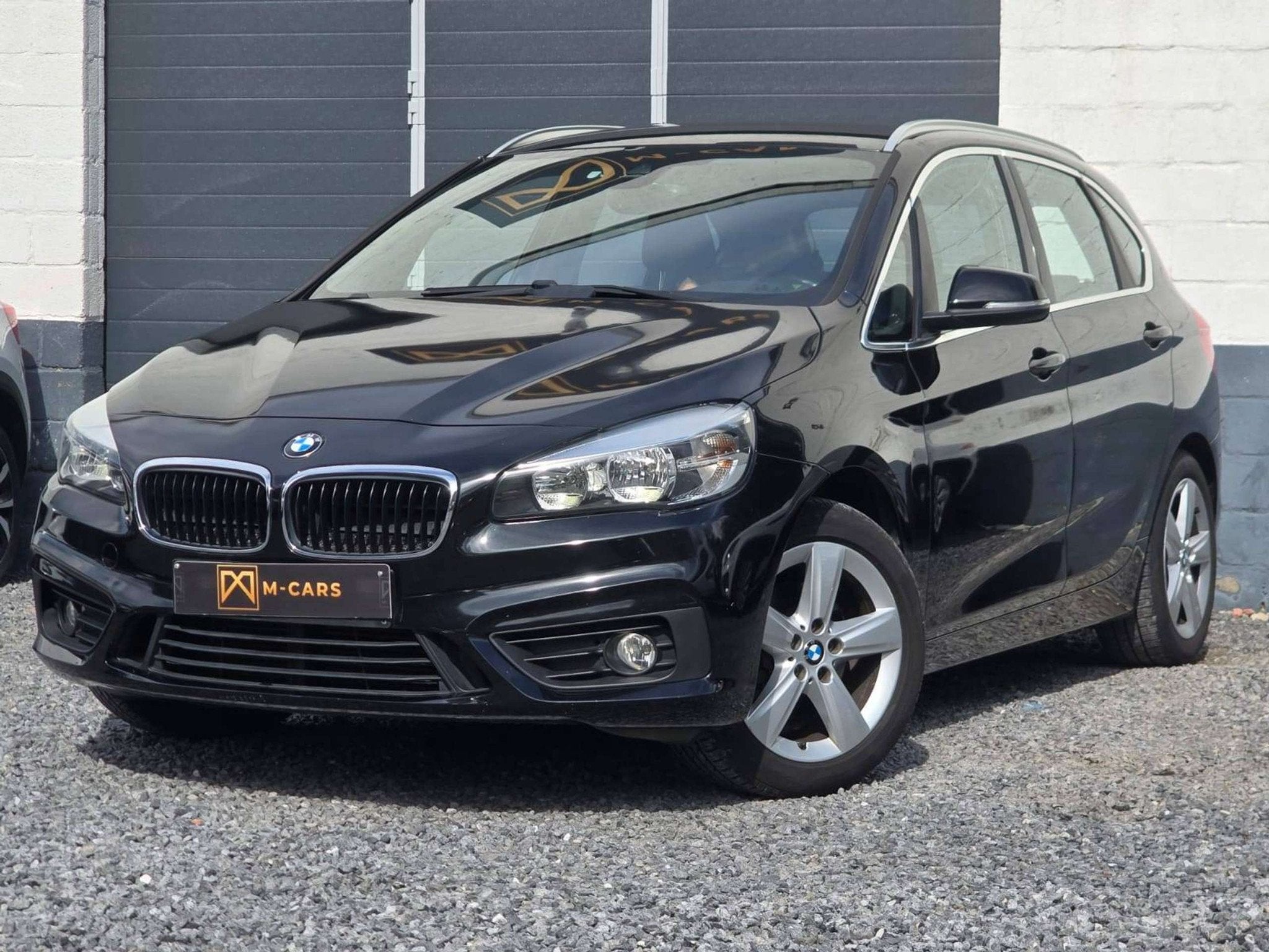 BMW 2 Serie 218 Sieges sport * EURO 6 * (bj 2015, automaat), Auto's, Stof, 4 cilinders, 2 Reeks, 136 pk