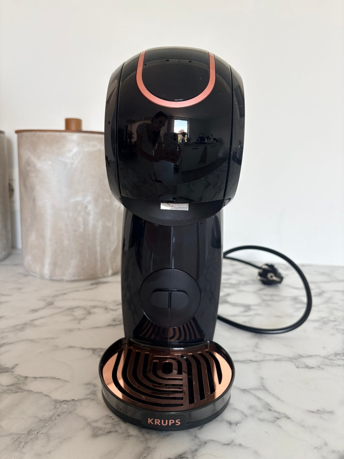 Dolce Gusto rosé editiok te koop Nieuw!!!, Ophalen, Nieuw, Koffiepads en cups, Afneembaar waterreservoir