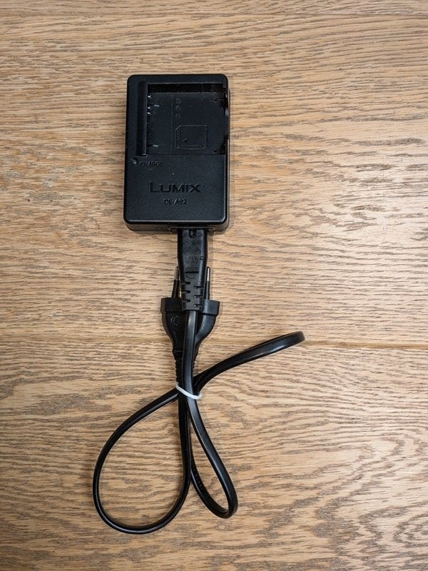 rtv - chargeur d'appareil photo Panasonic, Audio, Tv en Foto, Fotoalbums en Accessoires, Ophalen, Gebruikt