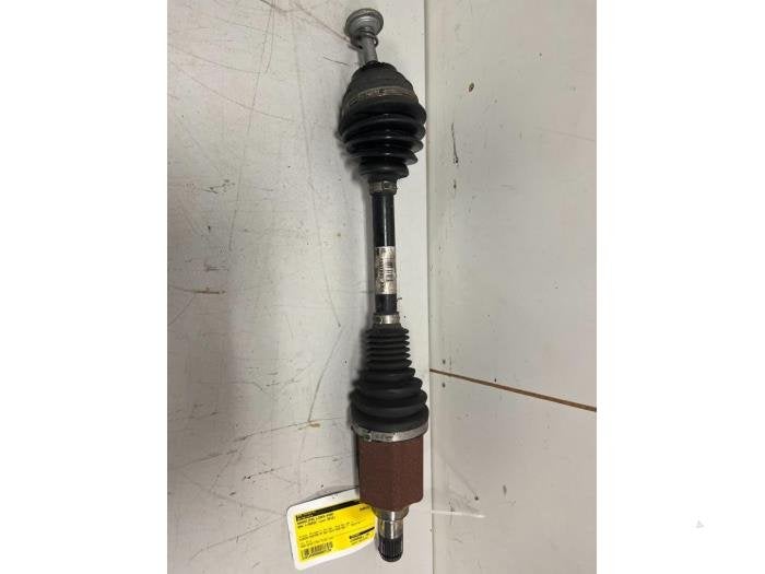 Aandrijfas links-voor van een BMW 1-Serie, Gebruikt, -, -, Ophalen of Verzenden