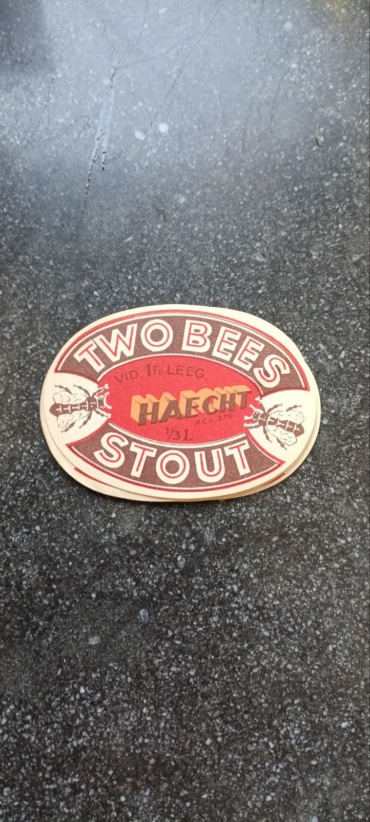 Oud bieretiket two bees Stout br Haecht Boortmeerbeek, Verzamelen, Ophalen of Verzenden