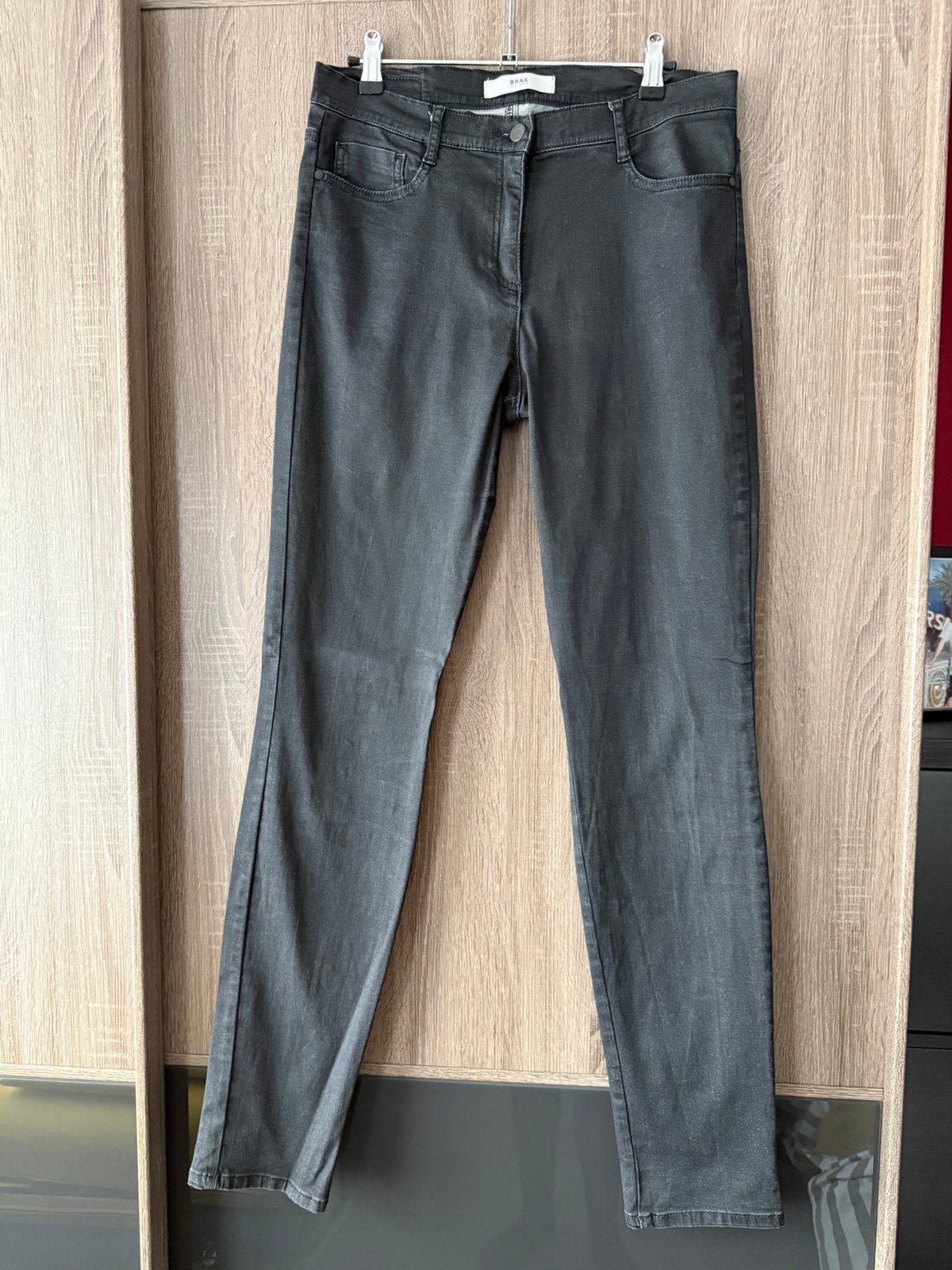 Zwarte glitter broek Brax 40L, Kleding | Dames, Maat 38/40 (M), Zwart, Ophalen of Verzenden, Zo goed als nieuw