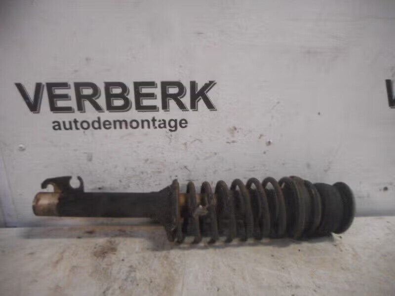 VEERPOOT RECHTS VOOR Ford Escort 3 (GAA) (01-1980/12-1986), Gebruikt, Ophalen of Verzenden, Henry-Ford-Straße 1 50735 Köln, DE