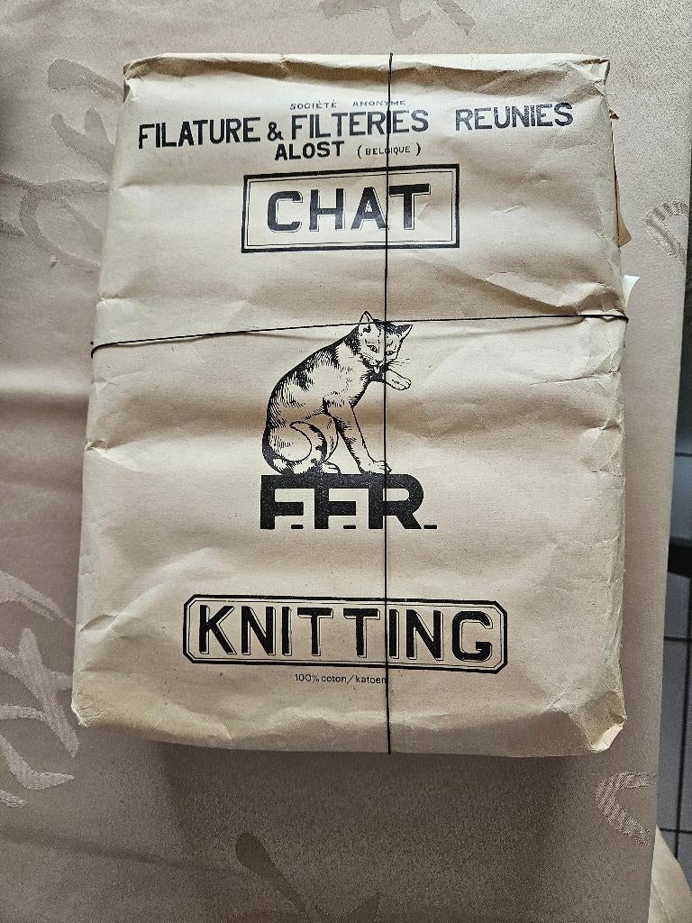 Vintage pakket breikatoen Chat - F.F.R. Aalst, Antiek en Kunst, Antiek | Kleding en Textiel, Ophalen, F.F.R. - Chat