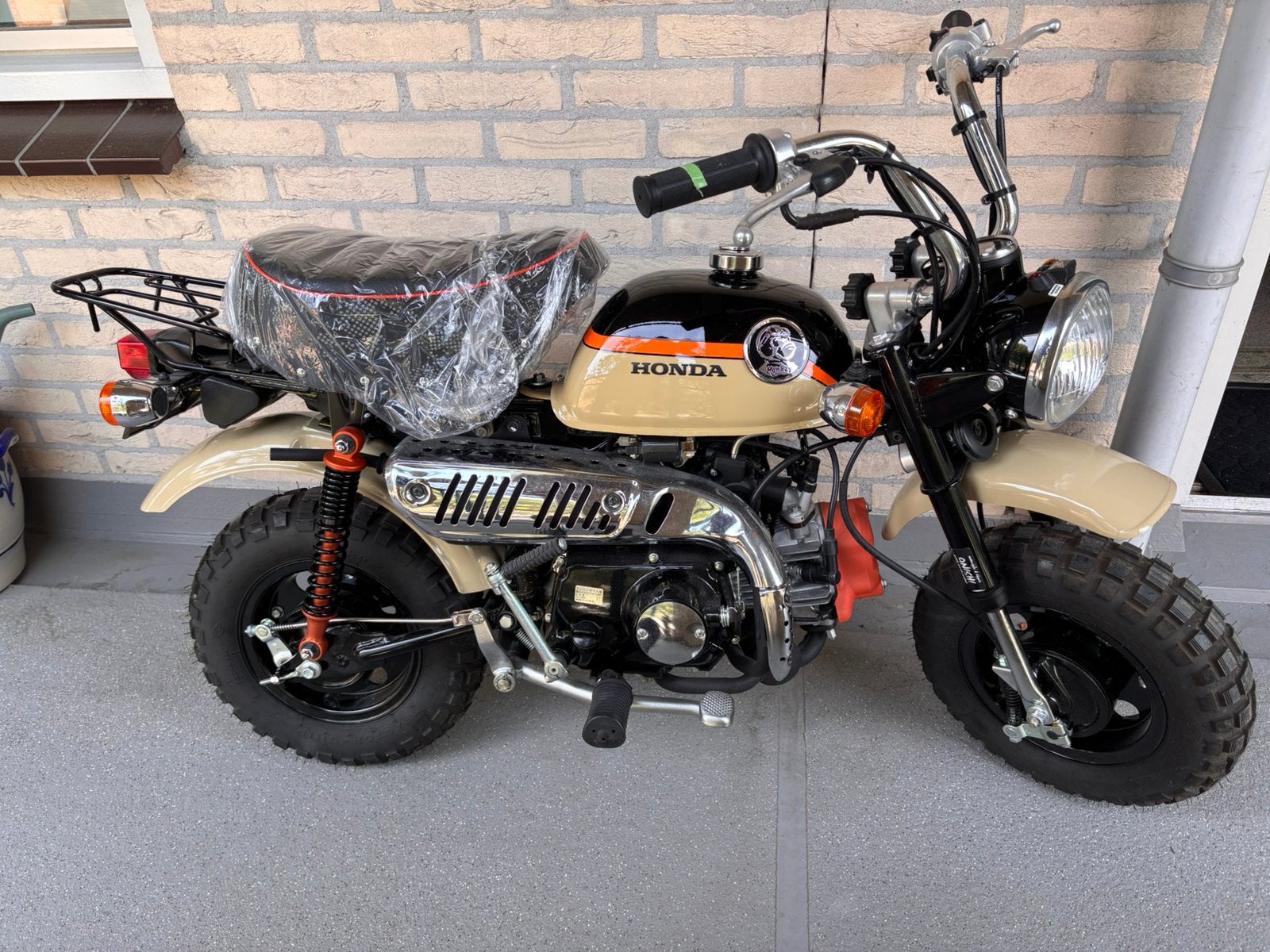 Honda Monkey FI (dax cz100 z50), Vélos & Vélomoteurs, Enlèvement, Neuf