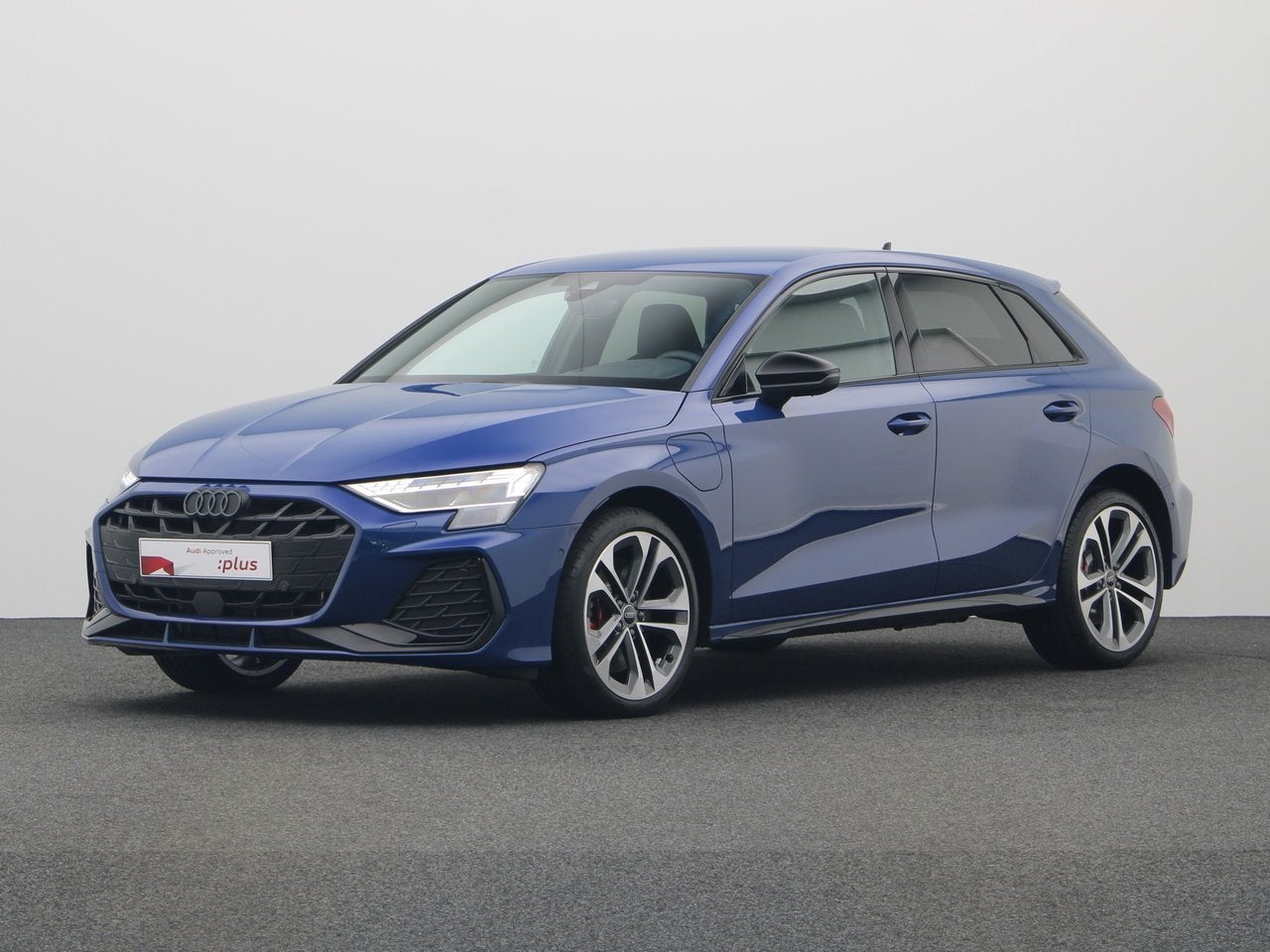 Audi A3 Sportback PHEV COMPETITION 45 TFSIe 272 PK S-TRONIC, Auto's, Automaat, Blauw, Berline, Hybride Elektrisch/Benzine