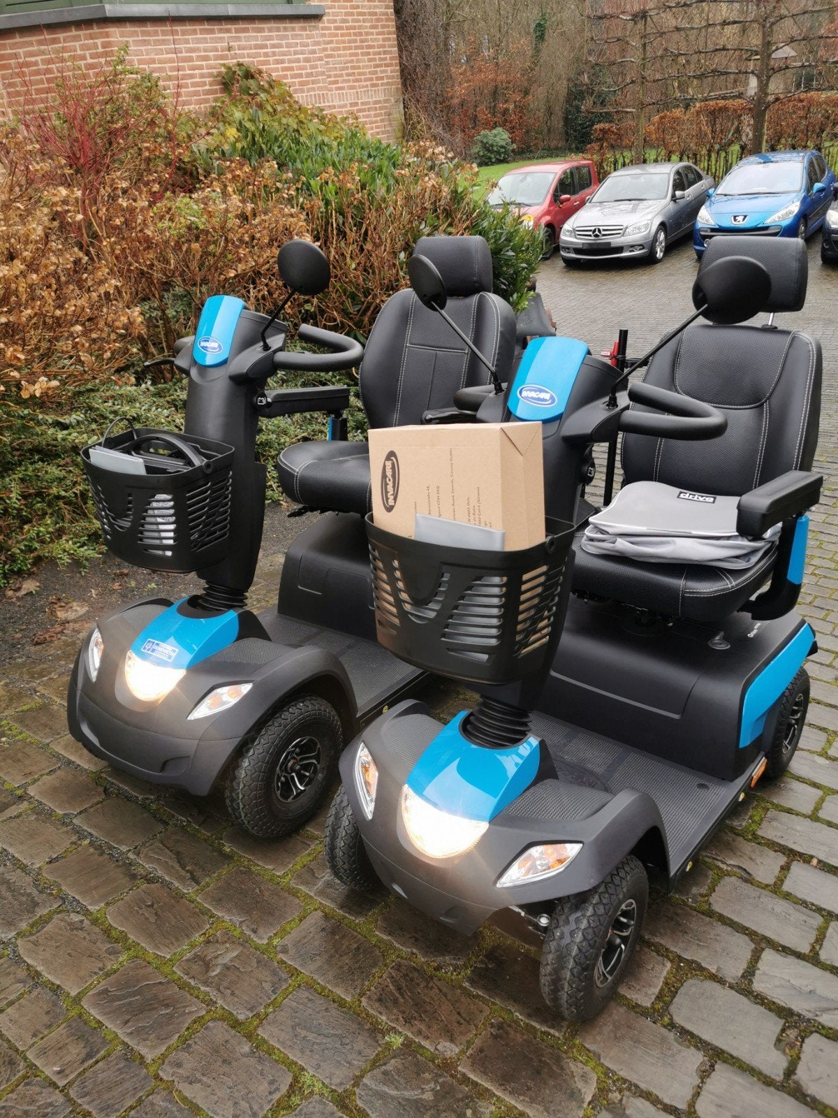 bijna nieuw Scootmobiel invacare comet pro info 0488826971, Diversen, Ophalen of Verzenden, Inklapbaar, Zo goed als nieuw, Elektrische rolstoel