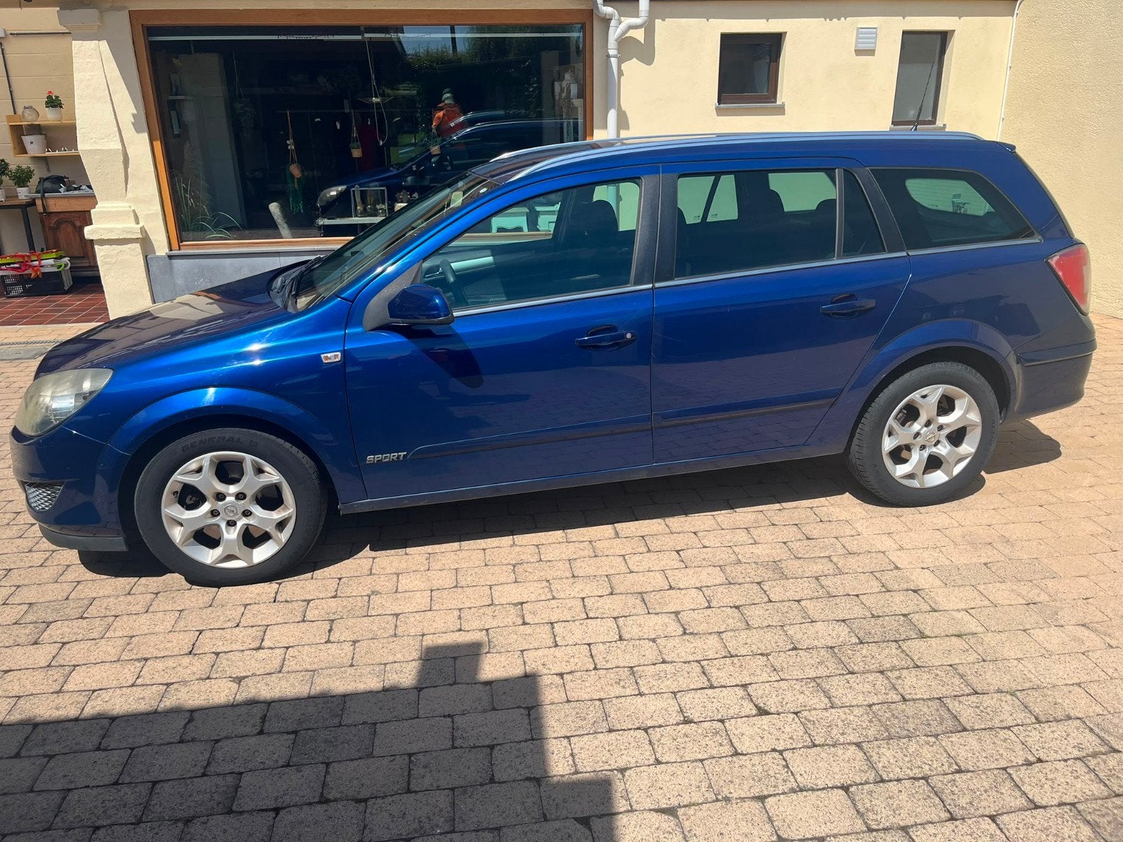 Opel Astra 1900 CTDi sport, Autos, Opel, Achat, Boîte manuelle, 5 portes, Particulier