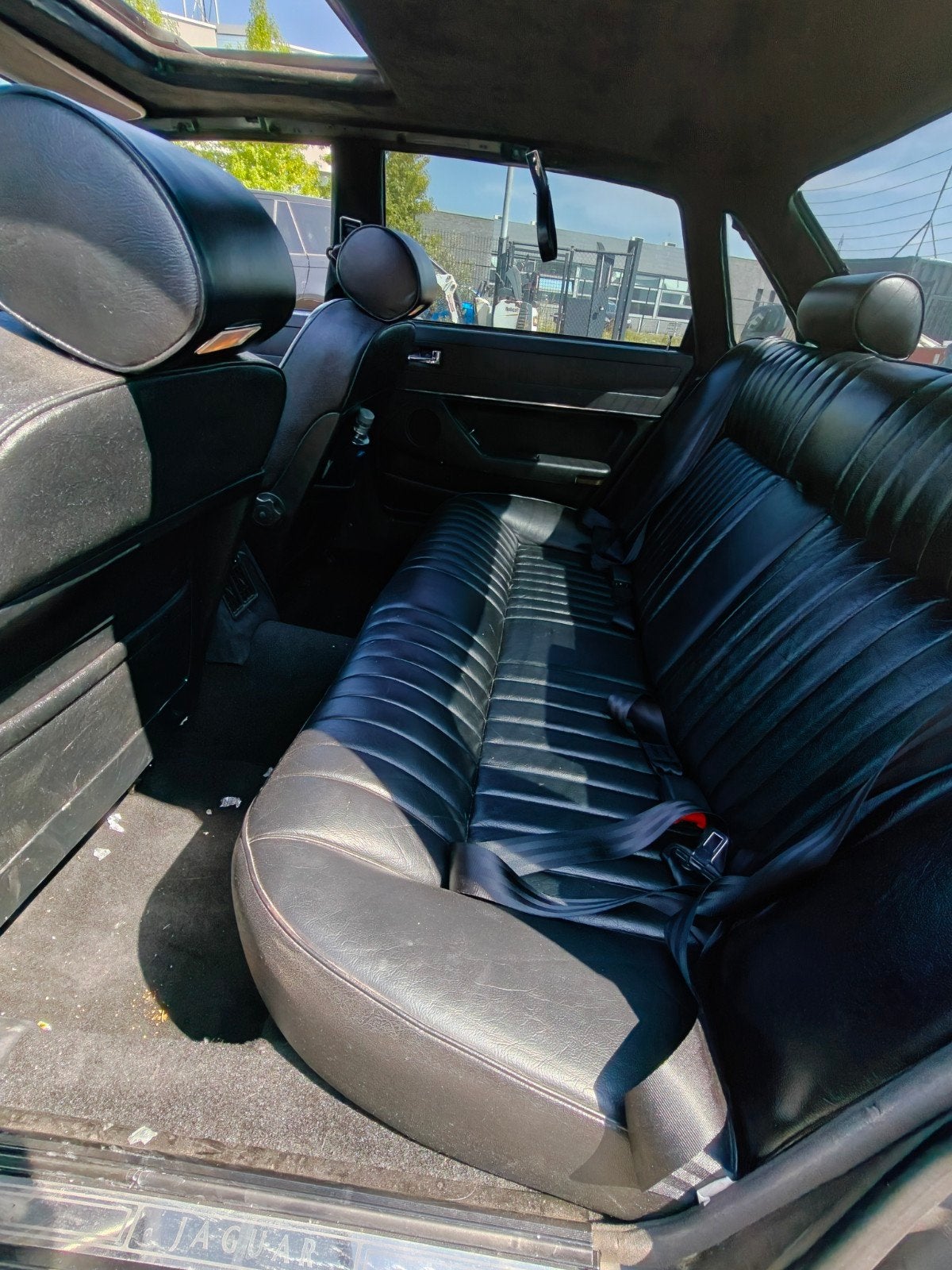 Jaguar XJ6 1989 oldtimer tripel black met sterrenhemel, foto 9