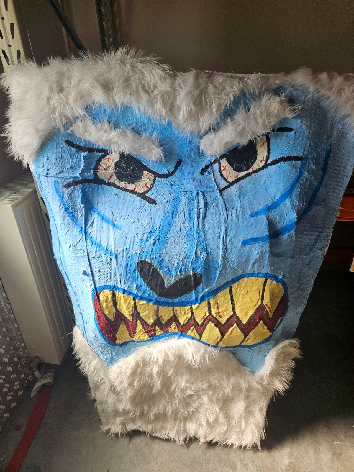 Yeti / trol figuur, Enlèvement