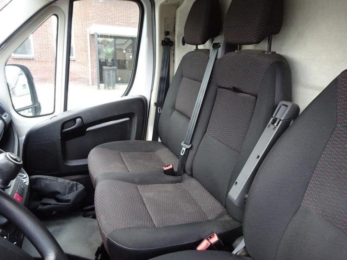 Bank rechts-voor van een Peugeot Boxer, Auto-onderdelen, Interieur en Bekleding, Gebruikt, -, -, Ophalen of Verzenden