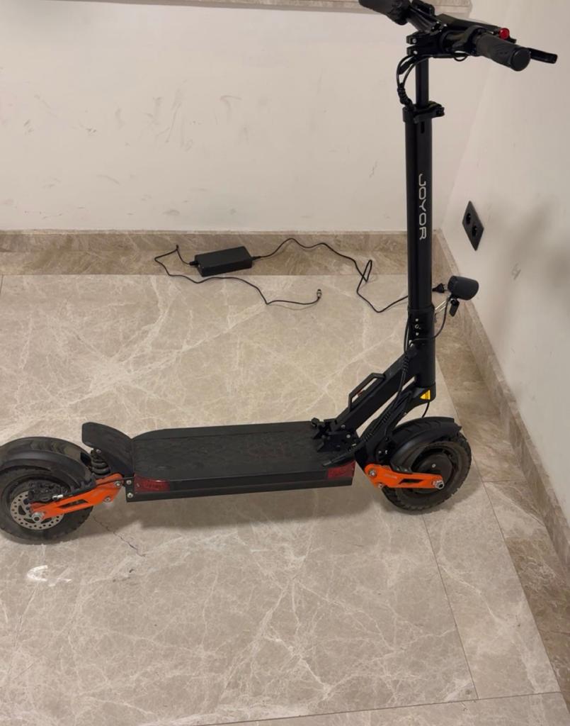 Joyor T10 Double Moteur EN ECHANGE d’un scooter classe A, Enlèvement, Comme neuf