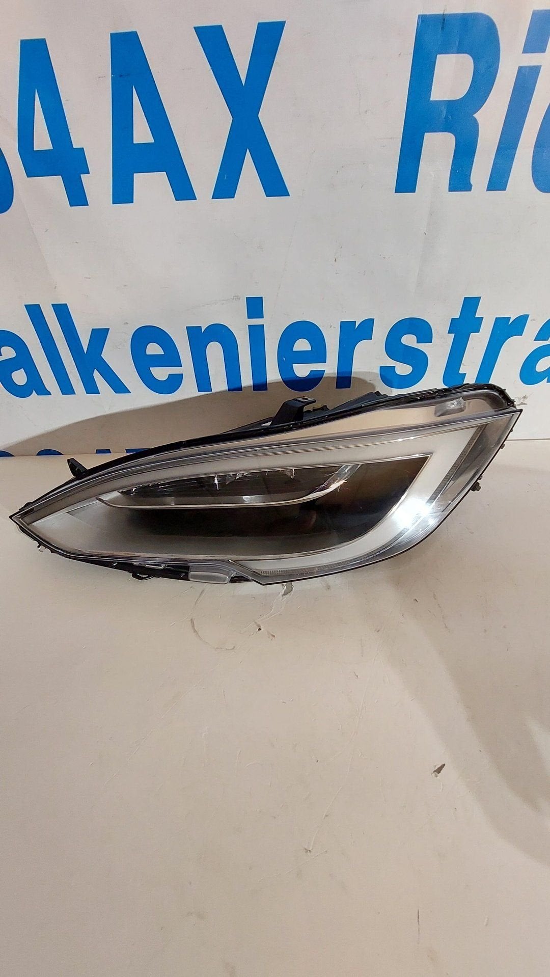 Tesla Model S koplamp links 1053570 00D, Autos : Pièces & Accessoires, Éclairage, Autres marques automobiles, Utilisé, Enlèvement ou Envoi