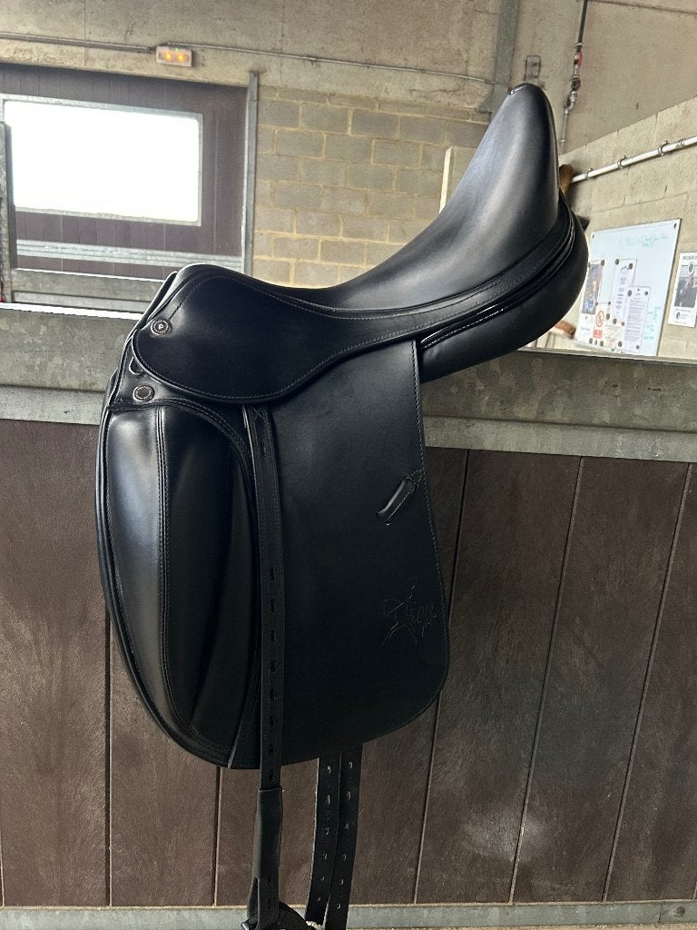 Selle prestige, Enlèvement ou Envoi, Prestige, Comme neuf, XL (18 pouces ou plus)