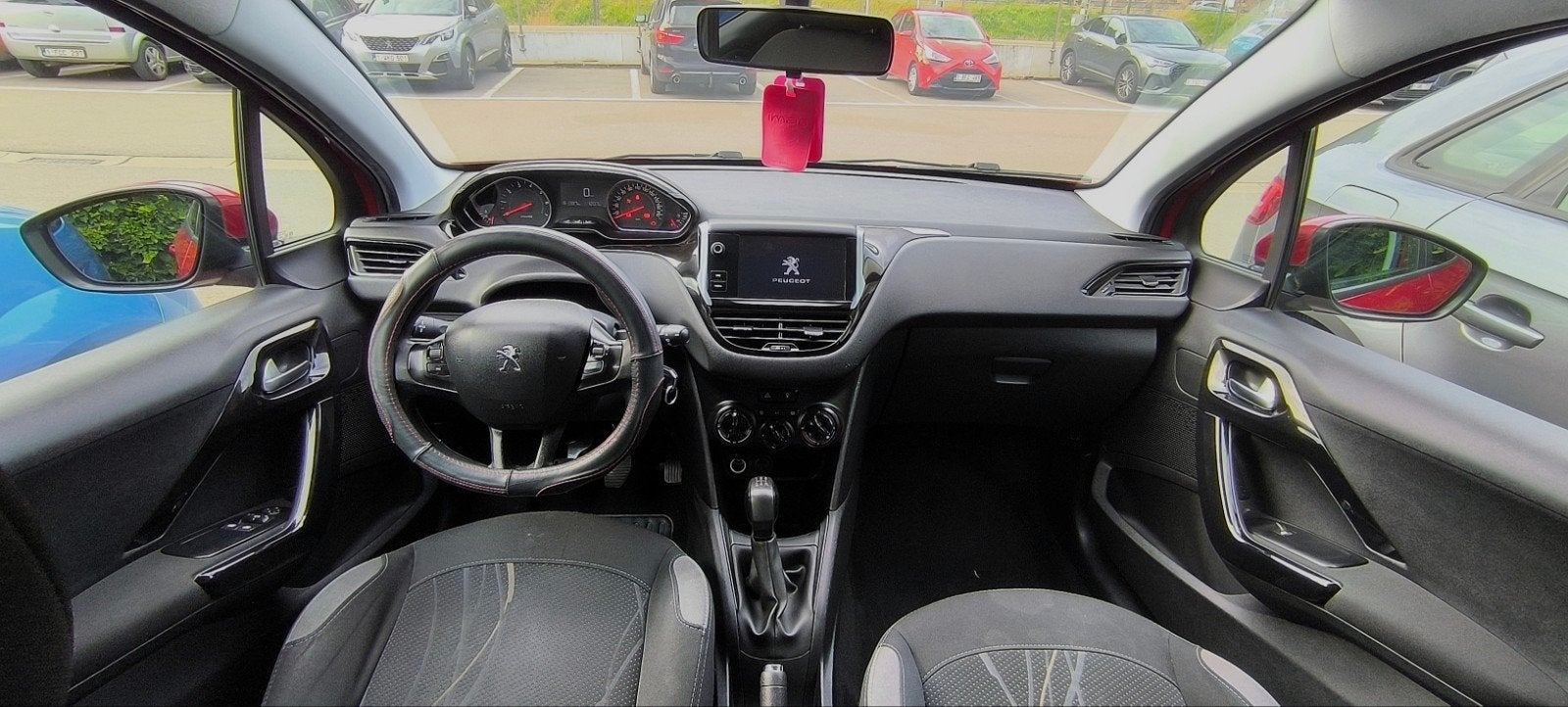 PEUGEOT 208 1.2i 2015 ' 160.000Km Ero6, Autos, Achat, Euro 6, Boîte manuelle, Noir