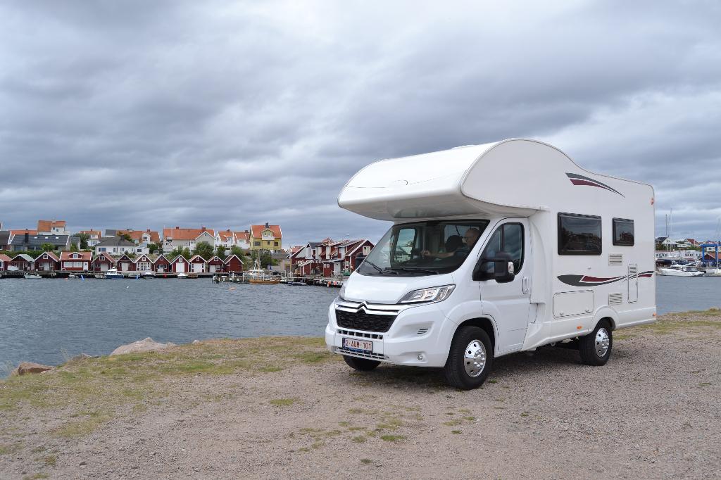 Verzorgde mobilhome - Lage km-stand - Direct vertrek, Caravans en Kamperen, Mobilhomes, Buitenlamp, Airbags, Alkoof, Particulier