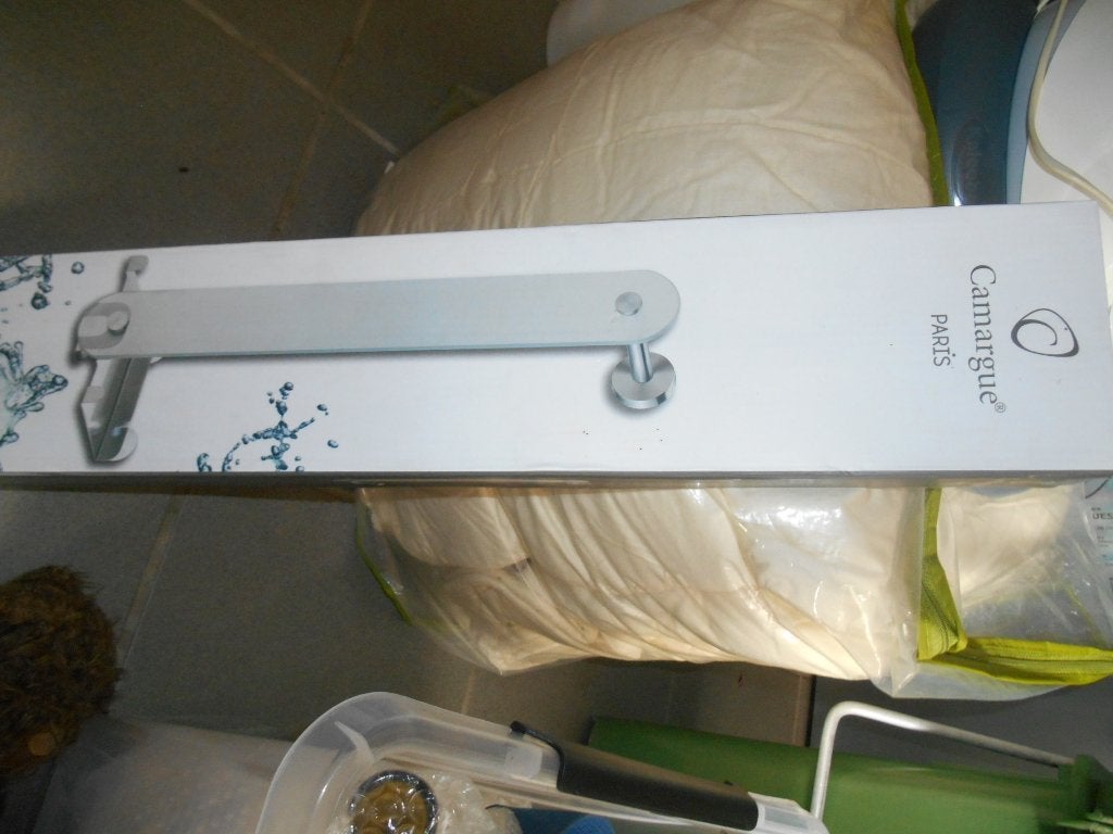 porte serviette pour paroi de douche jamais servi, Enlèvement