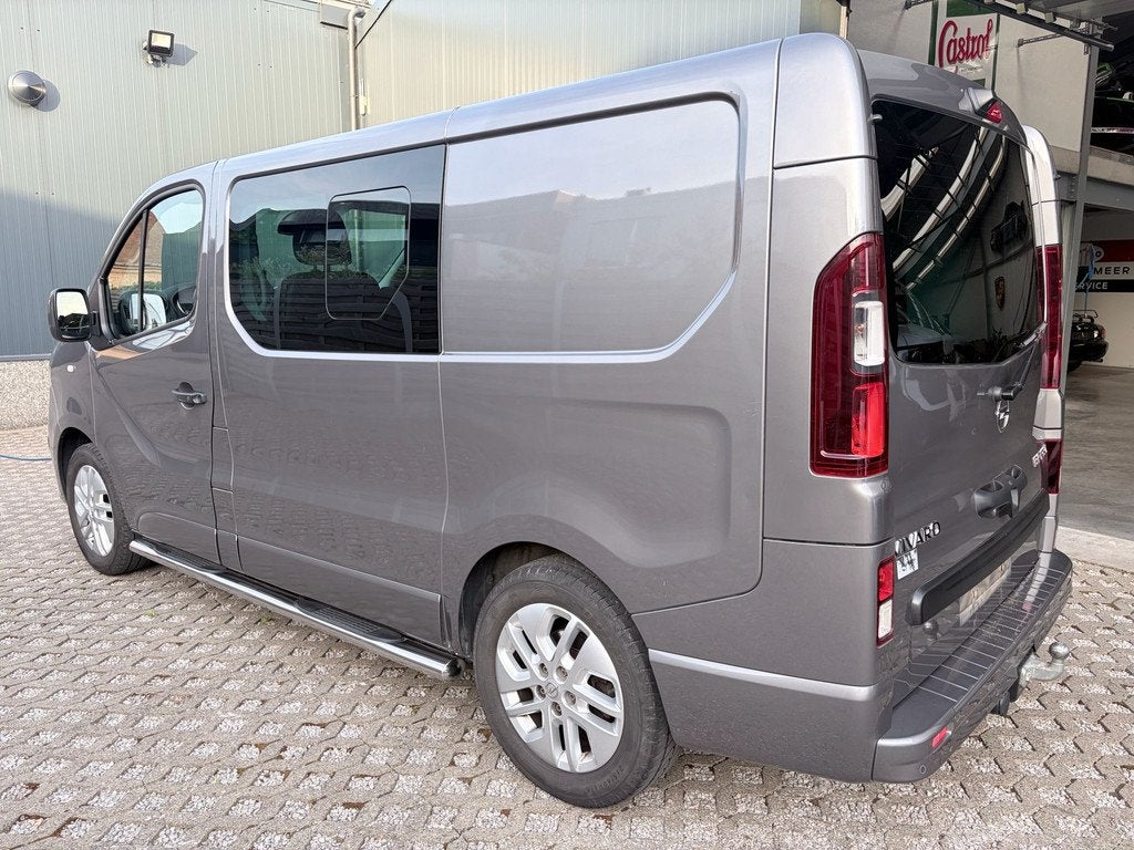 Opel Vivaro Dubbele cabine - Showroomstaat, Auto's, Opel, Voorwielaandrijving, Stof, 4 cilinders, 1600 cc