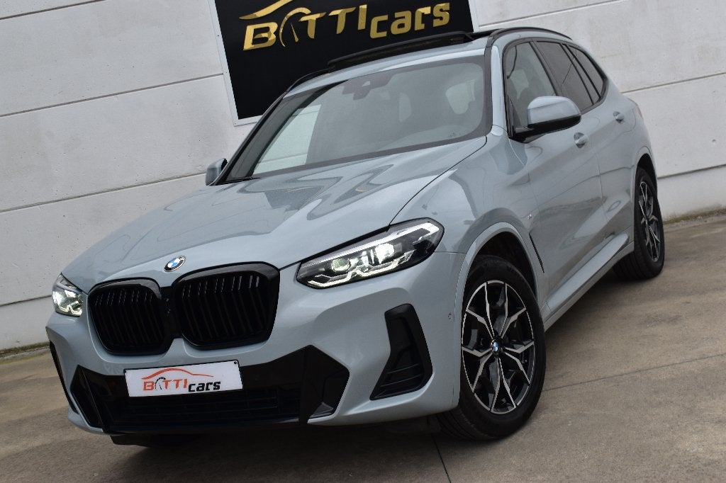 BMW X3 2.0d Drive18 | Pack M | Cuir | Camera | Toit Pano, Autos, Argent ou Gris, Achat, Phares entièrement LED, Euro 6