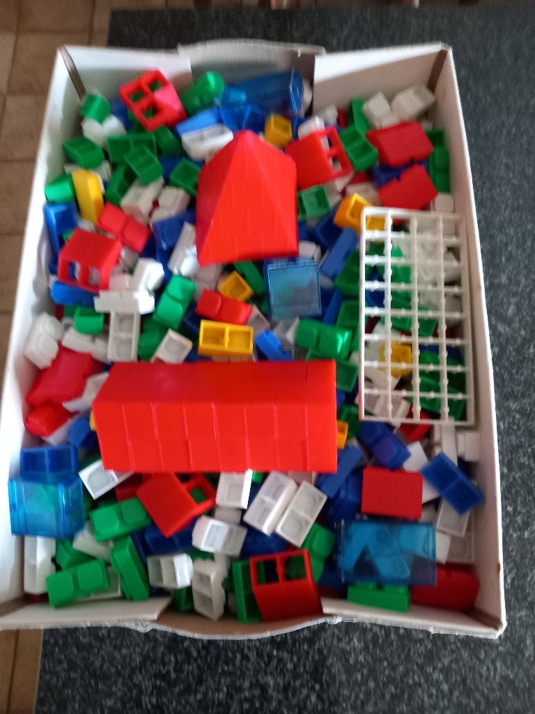 Doos bouwsteenblokjes vele kleuren, Ophalen, Zo goed als nieuw