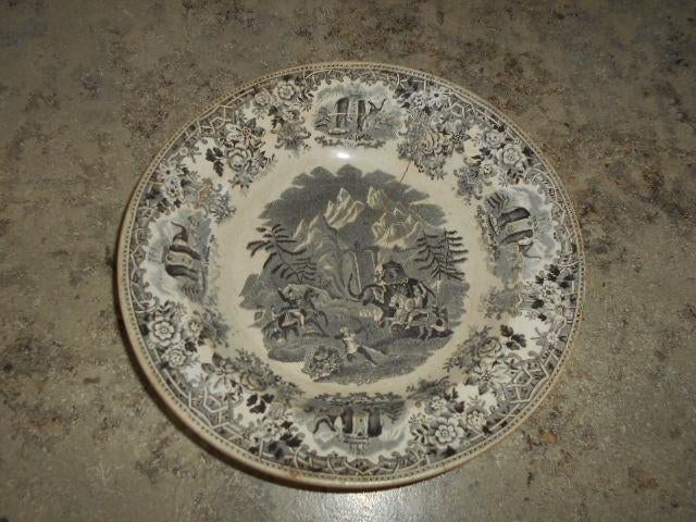 Assiette ancienne Société Keramique Maestricht, Antiquités & Art, Enlèvement ou Envoi