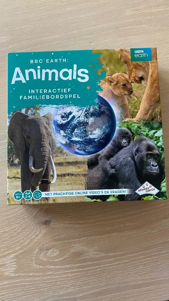 BBC Earth Animals Interactief familiebordspel, Drie of vier spelers, Ophalen of Verzenden, Zo goed als nieuw, Identity Games
