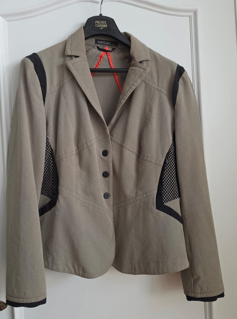 Marc Cain blazer maat 42, Overige kleuren, Maat 42/44 (L), Ophalen of Verzenden, Zo goed als nieuw