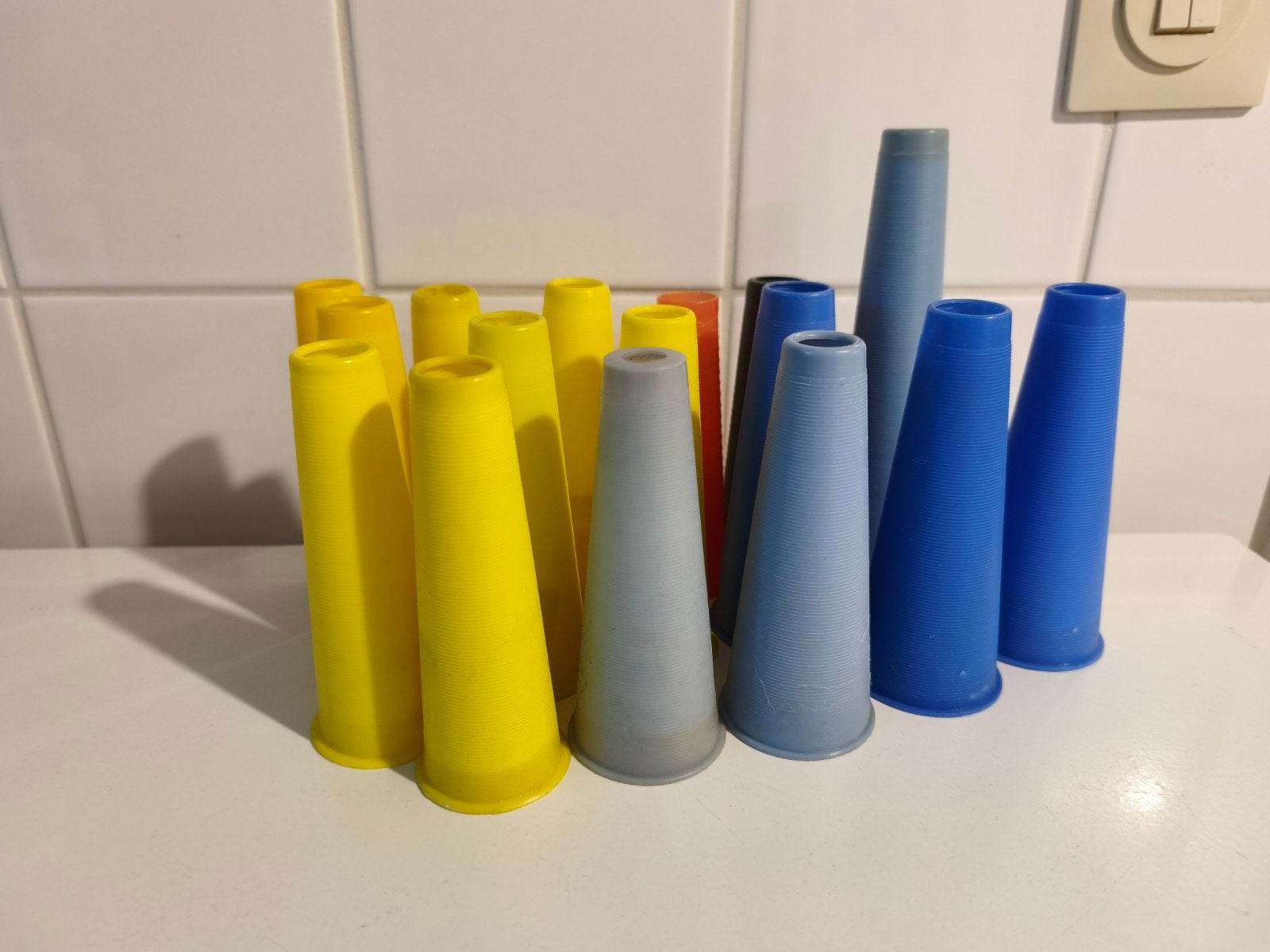 Grote garenklossen te ruil tegen kleintjes, Ophalen of Verzenden, Gebruikt, Garen of Naald(en)