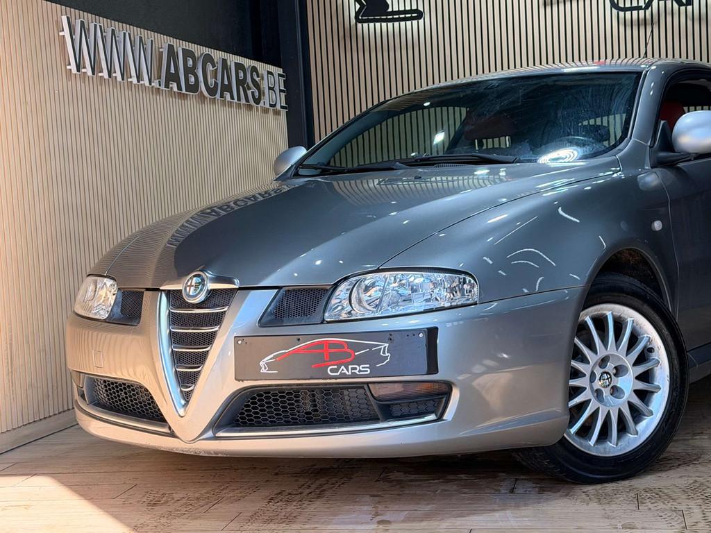 Alfa Romeo GT 2.0i JTS * GARANTIE 12 MOIS * ETAT IMPEC *, Autos, Argent ou Gris, Achat, 207 g/km, Entreprise