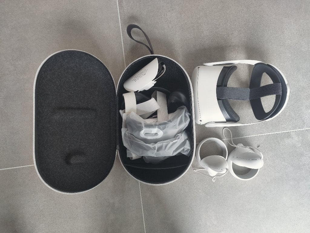 Oculus Quest 2 + Elite strap + Travel Case + Fit kit, Ophalen of Verzenden, Zo goed als nieuw
