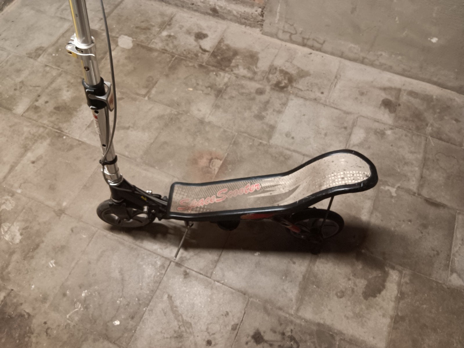 space scooter zwart, Fietsen en Brommers, Ophalen, Zo goed als nieuw, Overige typen, DECATHLON