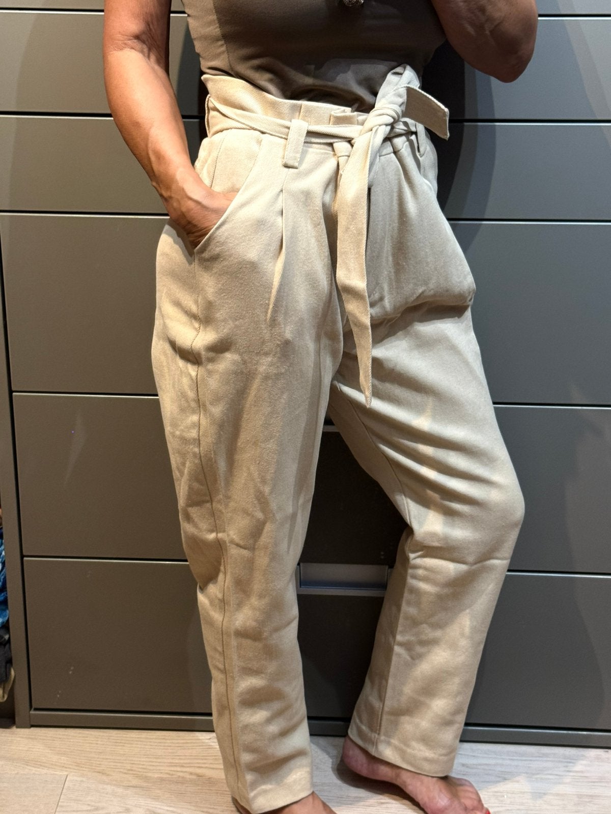 Nieuwe collectie IRL maat 40 L, Kleding | Dames, Broeken en Pantalons, Ophalen of Verzenden, Nieuw