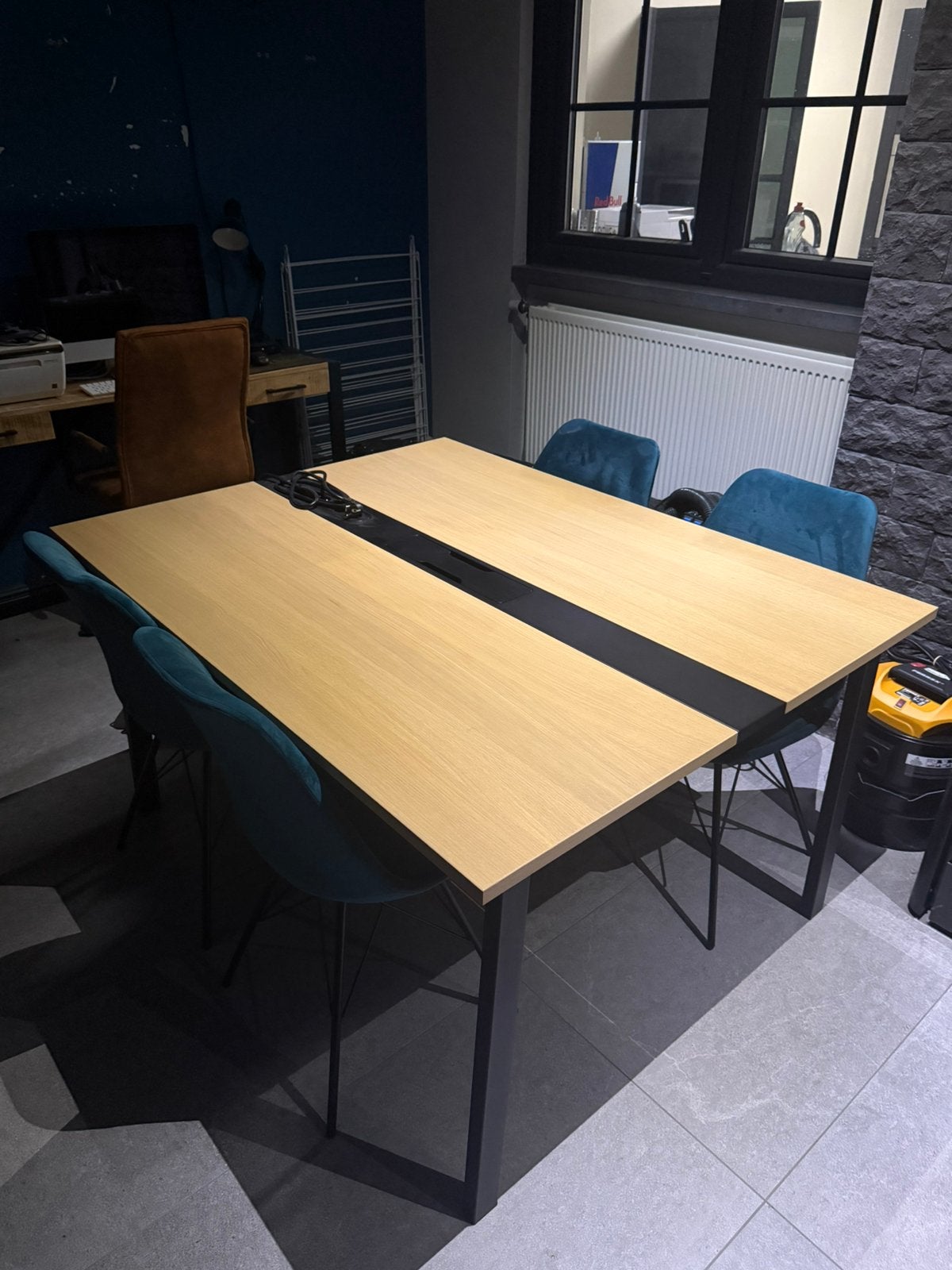 Ikea bureau / vergadertafel, Doe-het-zelf en Bouw, Ophalen, Zo goed als nieuw