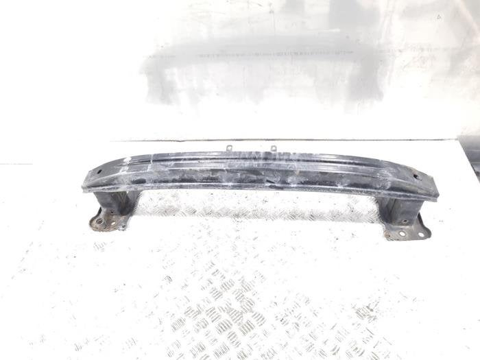 Cadre pare-chocs avant d'un Volkswagen Passat, Volkswagen, -, 3 mois de garantie, Utilisé